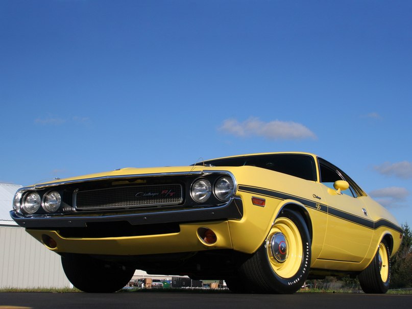 1970 Dodge Challenger R/T - 8