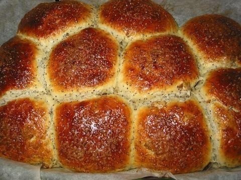 Булочки с маком и изюмом.200 мл. молока50 граммов сливочного масла (размягченного)3 ст. ложки ... - 5