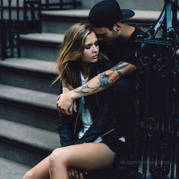 Это важно, когда тебя ждут. Очень важно, кому-то быть нужным. Чтобы ждали тебя, об одном лишь прося: ...