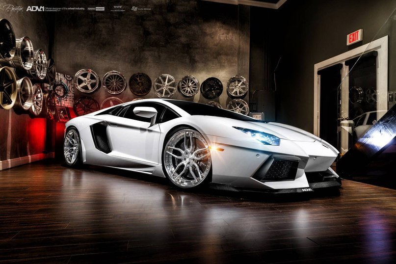 Lamborghini Aventador LP700-4. - 7