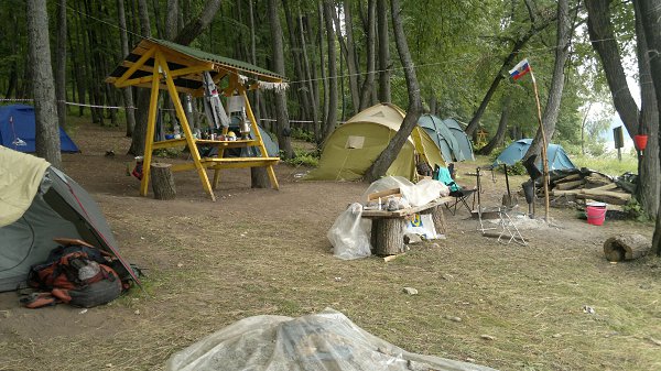 Нугушское водохранилище с палатками