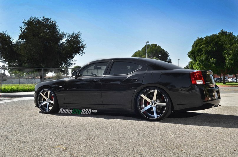 Dodge Charger - 2