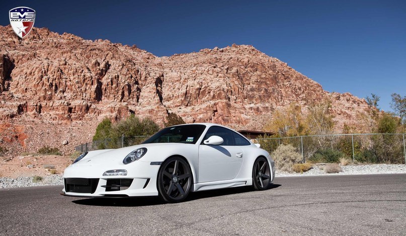 Porsche 911.