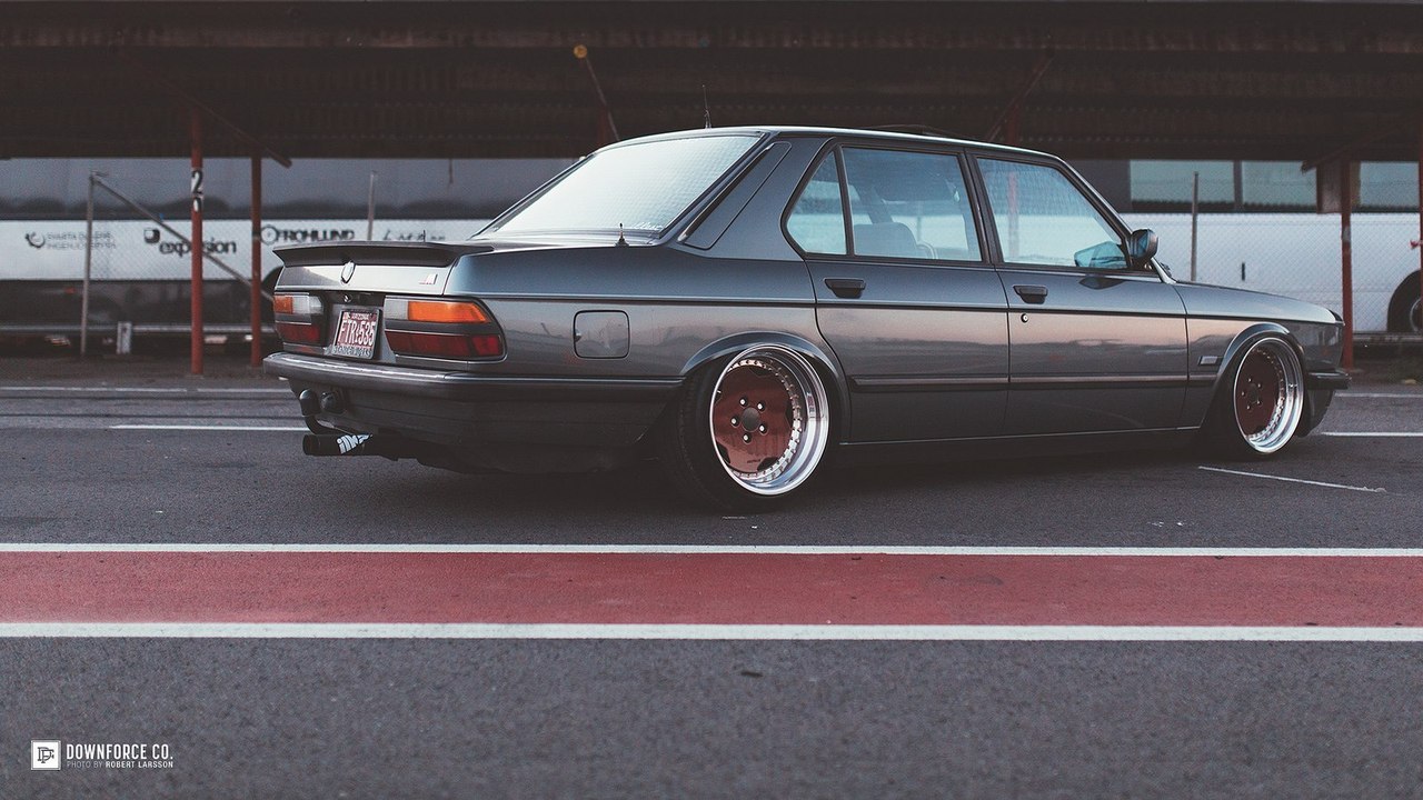 BMW 5 Series E28 - 2