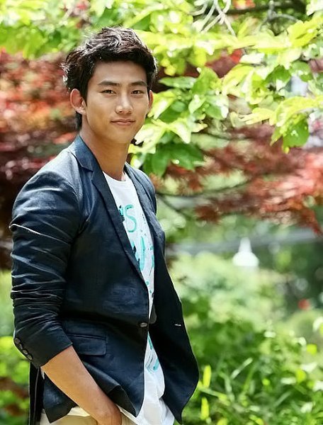 : Du Jun Choi, 37 ,      