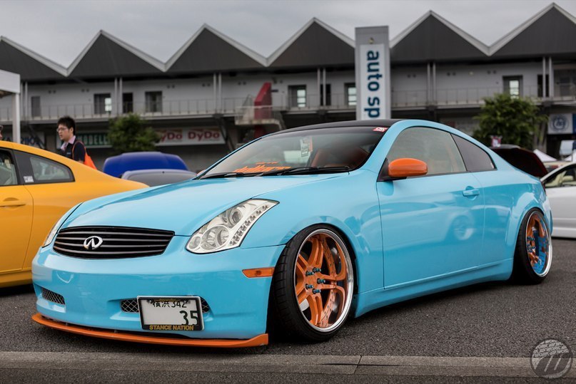 Infiniti G Coupe.