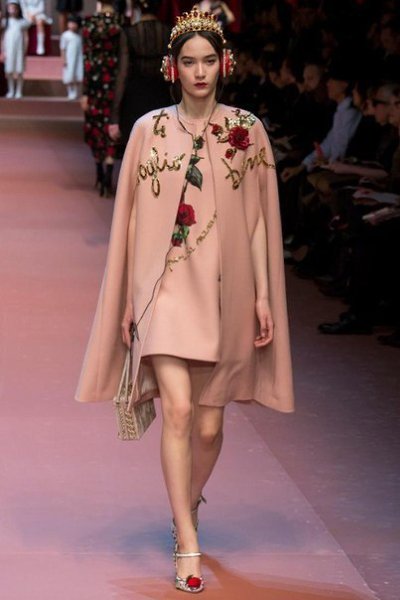Гимн всем мамам в новой коллекции Dolce&Gabbana - 8