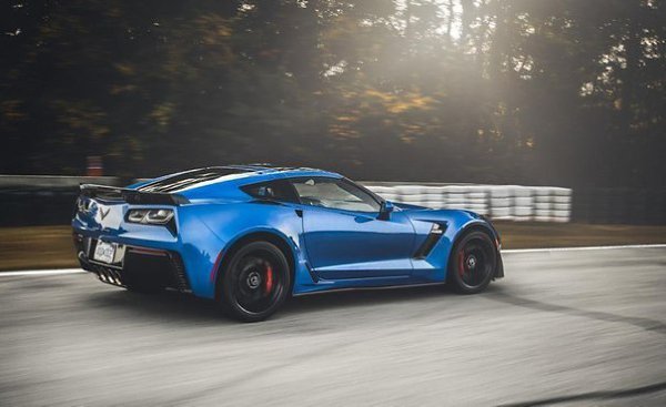 Chevrolet Corvette Z06 - 4