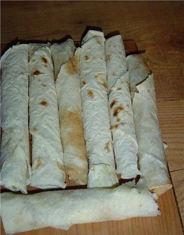 ГОРЯЧАЯ ЗАКУСКА ИЗ ЛАВАША.Эта необычная хрустящая закуска из лаваша порадует Вас своим вкусом, а ... - 4