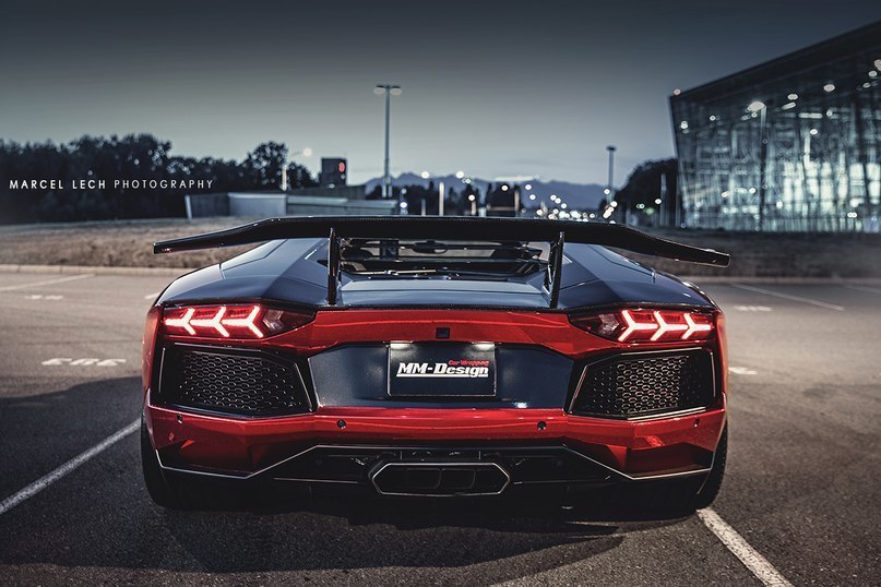 Lamborghini Aventador LP700-4 - 4