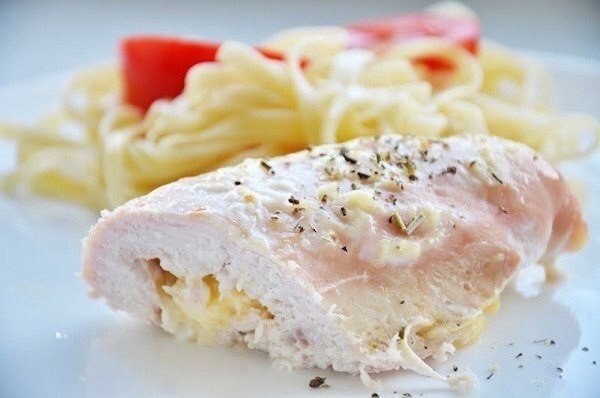 Куриные рулетики с творогом.133 ккал/100 грПродукты (на 5-6 рулетиков):5-6 шт. куриных филе150 гр. ...