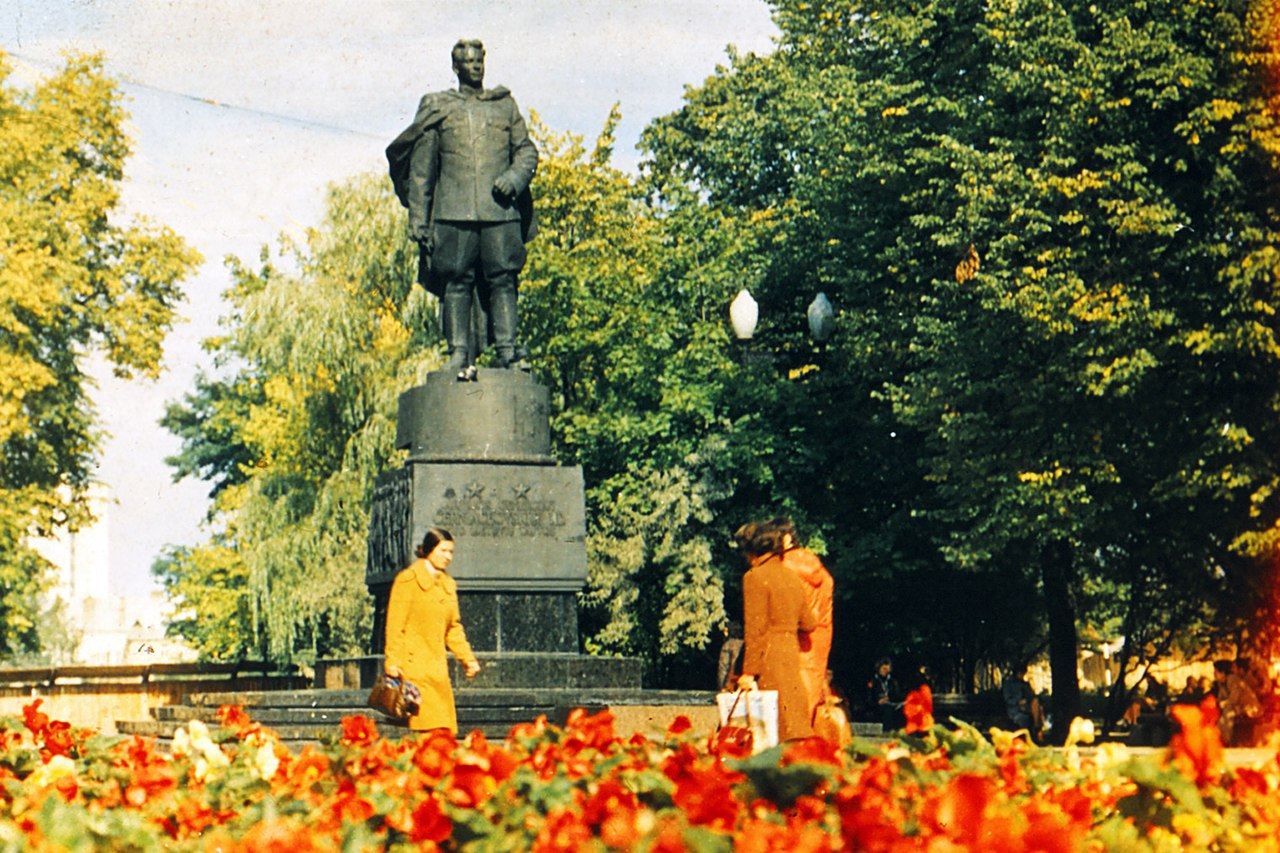 площадь черняховского в воронеже