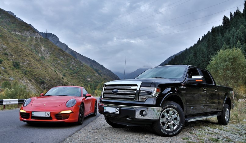 Porsche 911 & Ford F150. - 6