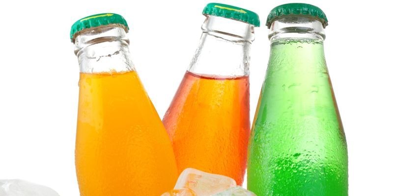 Почему вредна газировка? Газировка похожа на сигареты – и то и другое обходится дорого, вызывает ...