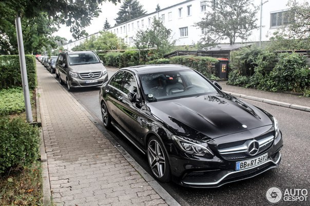 Mercedes-AMG C 63 - 2