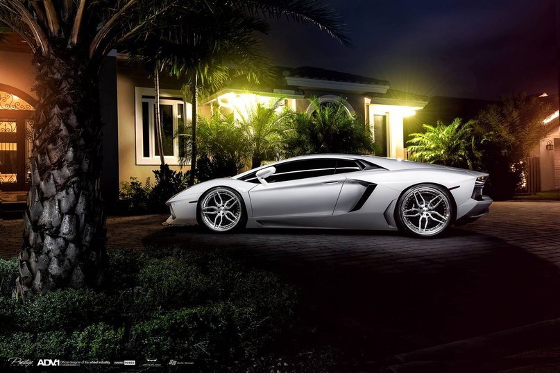Lamborghini Aventador LP700-4. - 4