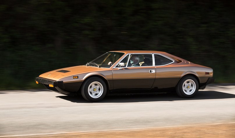 Ferrari 308 GT4 1975.