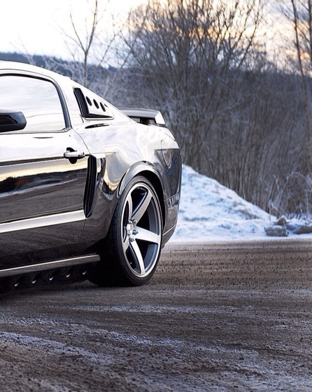 Ford Mustang - 3