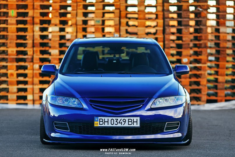 Mazda 6.