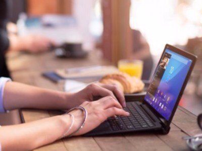 Sony Xperia Z4 Tablet можно будет купить в комплекте с Bluetooth-клавиатурой.Компания Sony Mobile ...