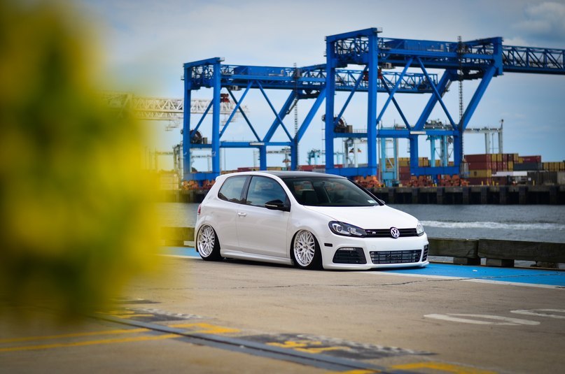 Volkswagen Golf R. - 2