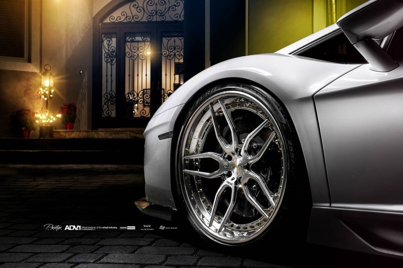 Lamborghini Aventador LP700-4. - 3
