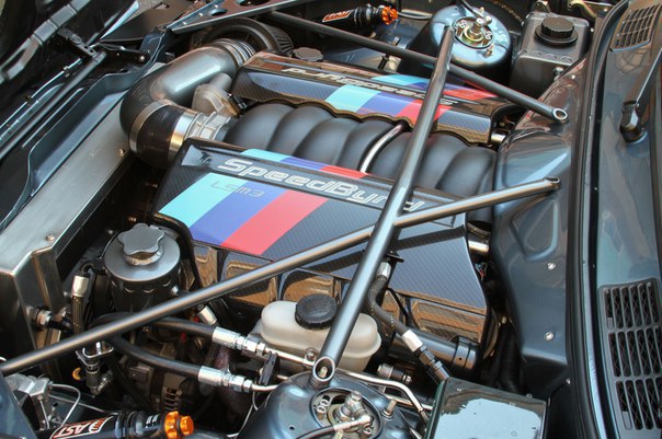 BMW M3 E30 - 8