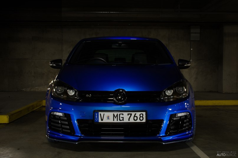 Volkswagen Golf R.