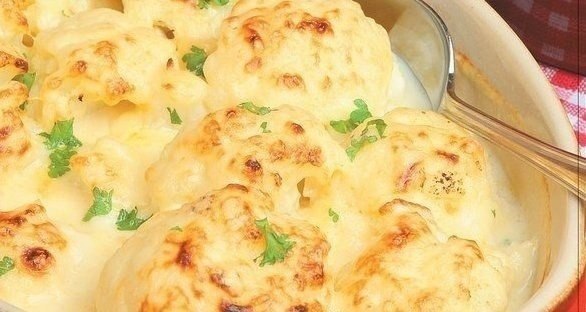 Цветная капуста, запеченная с сыром.Калорийность на 100 гр готового блюда - 92 ккалПеред капустой с ...