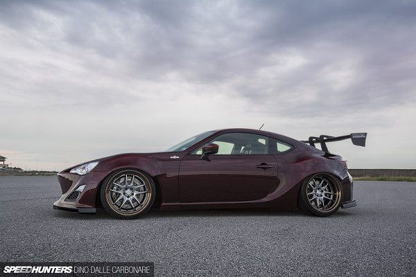 Scion FR-S. - 4