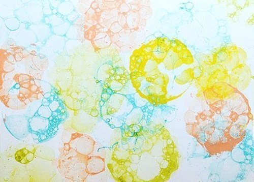 Рисунок мыльными пузырями.Шаг 1. Добавляем в любой мыльно-пенящийся раствор акварельную краску или ... - 4