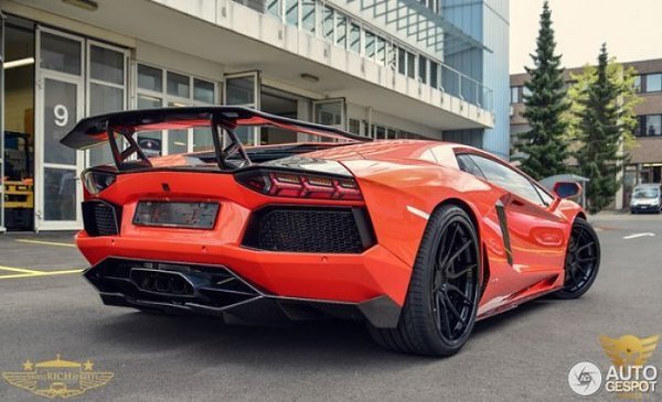 Lamborghini Aventador lp900 4