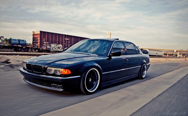 BMW 7 Series E38 - 5