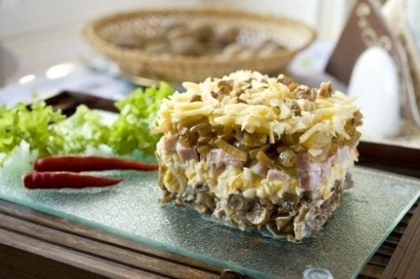 Салат «Боярский».Времени на его приготовление уйдет не много, но зато вкус получится ...