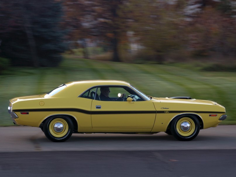 1970 Dodge Challenger R/T - 2