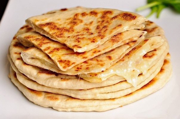 Хачапури с сыром и вареным яйцом: вкусный и экономичный рецепт.Ингредиенты:Тесто:-кефир - 2 ст-соль ...