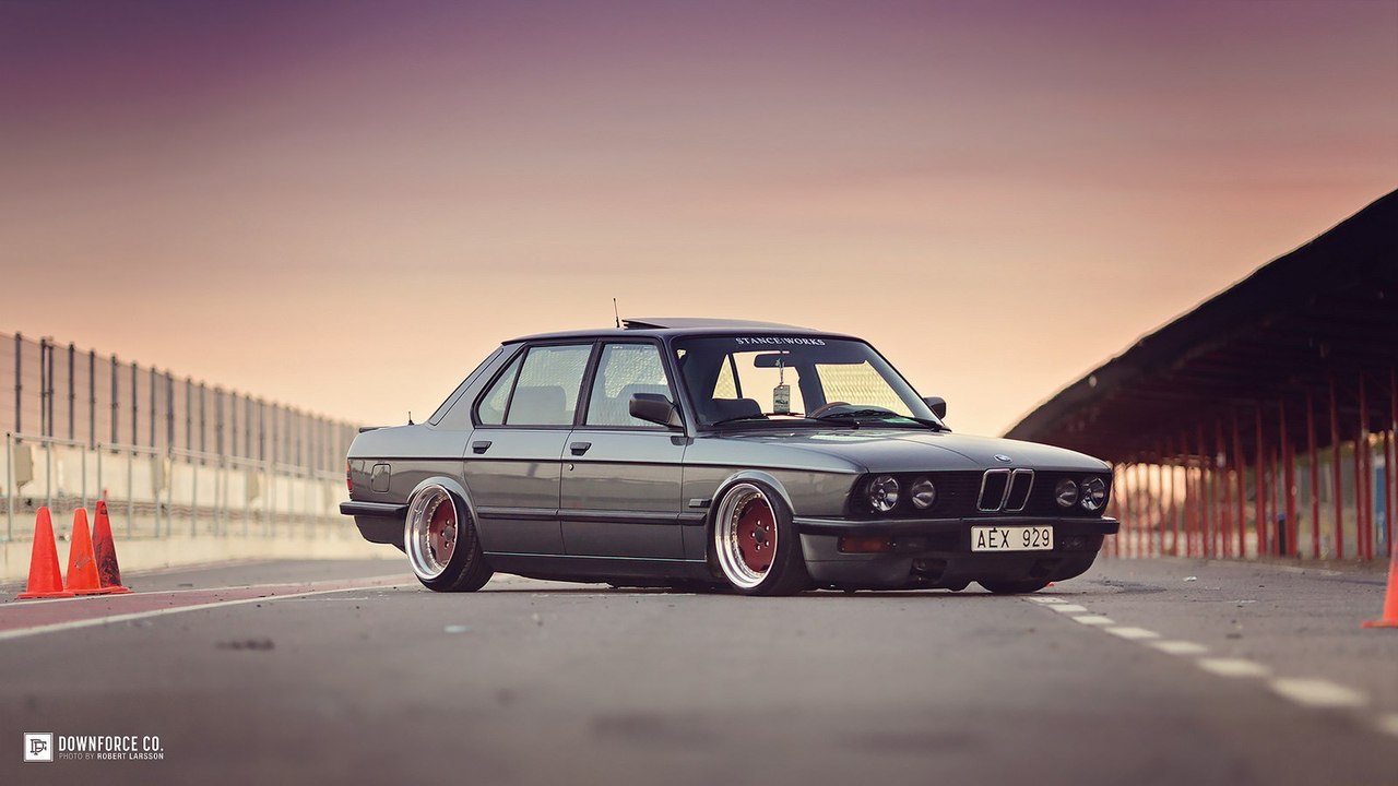 BMW 5 Series E28 - 3