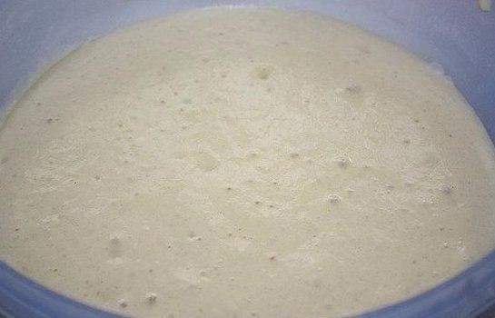 Пышные оладушки на дрожжах.Рецепт очень вкусных и пышных оладушек.Ингредиенты:500 гр. муки20 гр. ... - 2