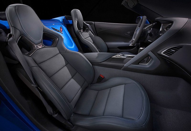 Chevrolet Corvette Z06 Convertible - 7
