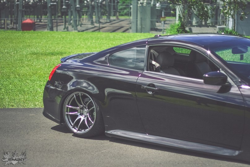 Infiniti G37 - 10