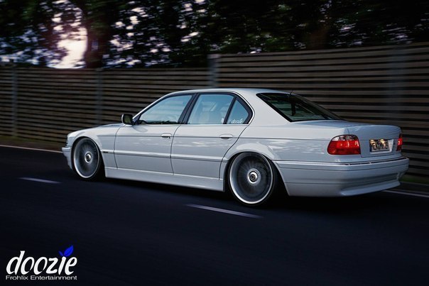 BMW 7 Series E38 - 4