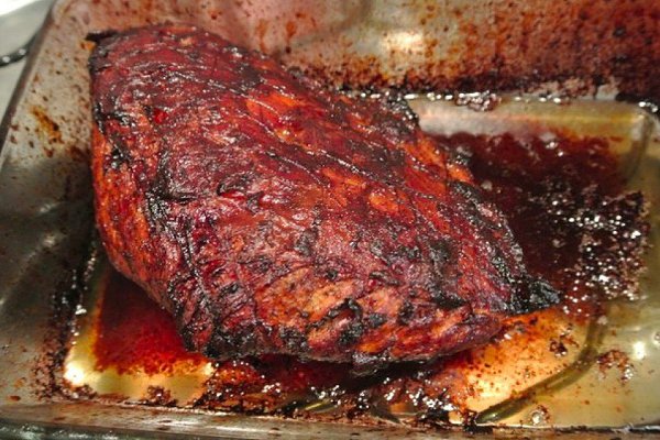 Запеченное мясо по-итальянски.Ингредиенты:Телятина (вырезка) — 700-800 гБекон