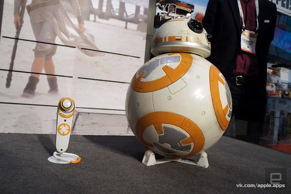 ����������� �������������� BB-8 �� Spin Master, ������� ����� ��������� � ������� ������.