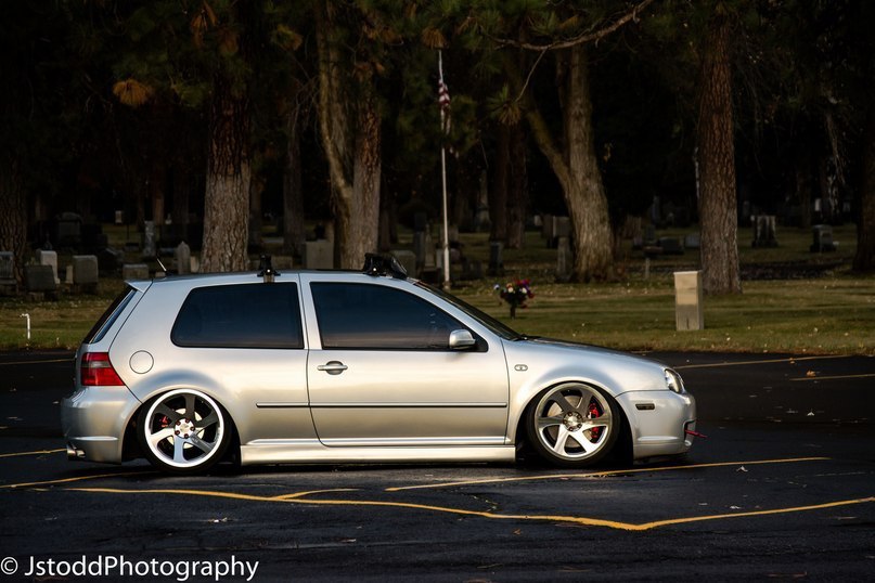 Volkswagen Golf R32. - 3