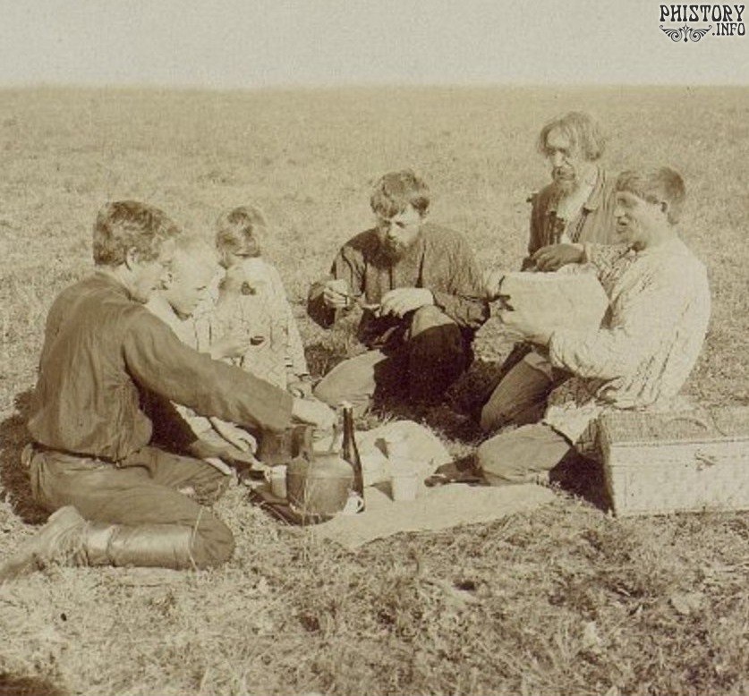   .  .  .  XX . #16@phistory | ...