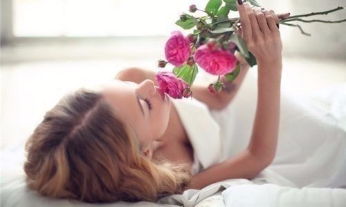 50 ежедневных мелочей, которые могут поднять настроение.1. Лечь спать в постель со свежими ...