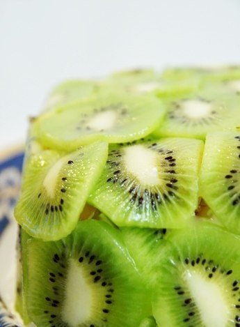 9 вкусных салатов! 1.Салат из белокочанной капусты с курицей и яичными блинчиками Состав: Яйца – 2 ... - 7