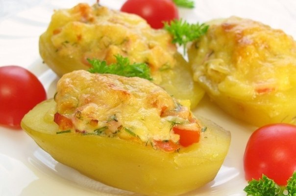 Фаршированный картофель.Ингредиенты:-1 кг картофеля-1 копченый окорочек (или любое копченое ...
