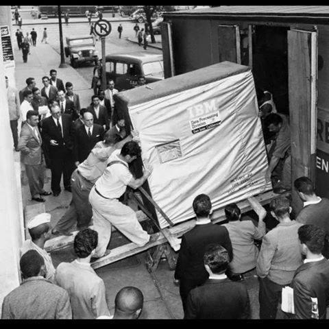    IBM  5 , 1956 .