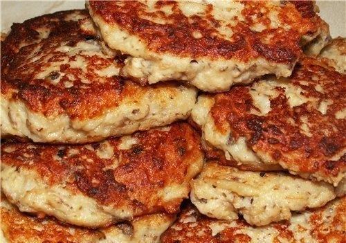 Оладушки «ТРИО».Ингредиенты:300 г куриных грудок400 г картошки600 г грибов (шампиньонов)1 ...